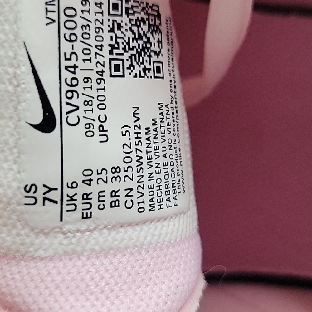 Nike Air Max 270 Pink And White Sneakers Size 8.5 - Picture 9 of 10